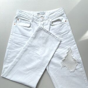 💥Zara Distressed High Rise Jeans.  Straight Leg. White Size 4